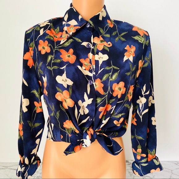 Vintage Other - 💓Floral Long Sleeve Button Down Blouse